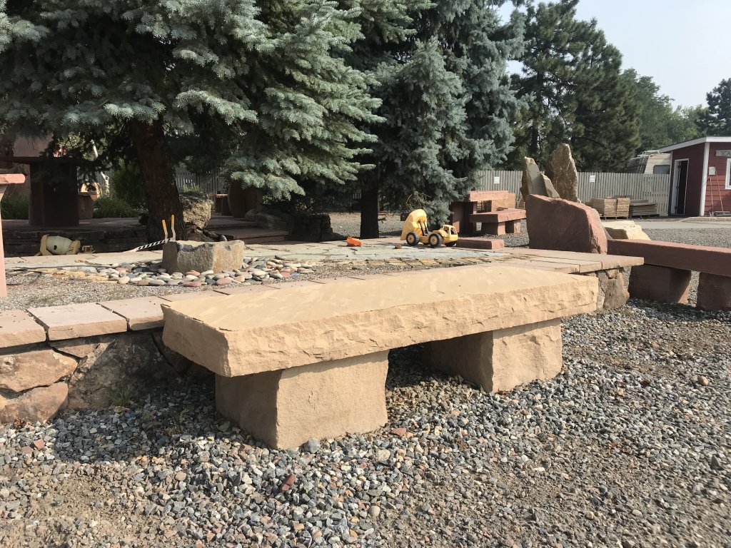 ARIZONA BUFF BENCH WITH BLOCK LEGS